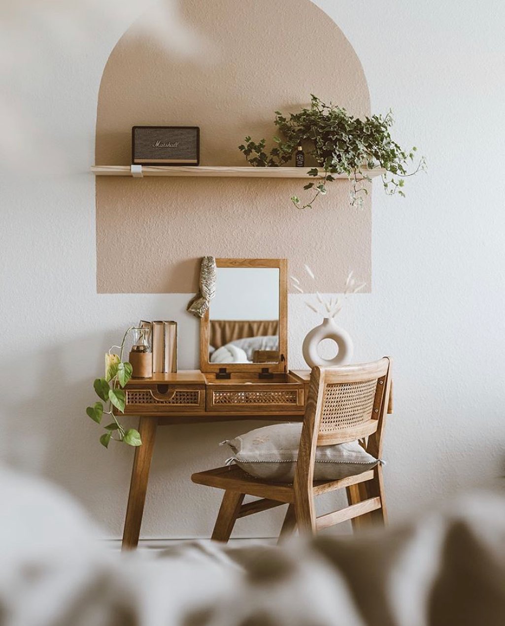 Cozy Corners: Perfect Desk Designs for Bedrooms - Elevate Your Workspace in Style