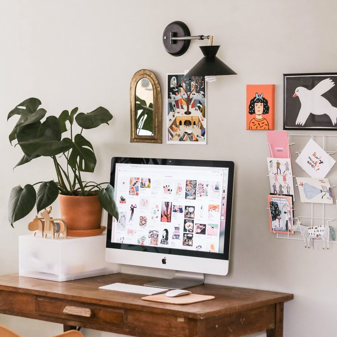 Sprucing Up Your Workspace - Creative Photo Wall Desk Inspirations