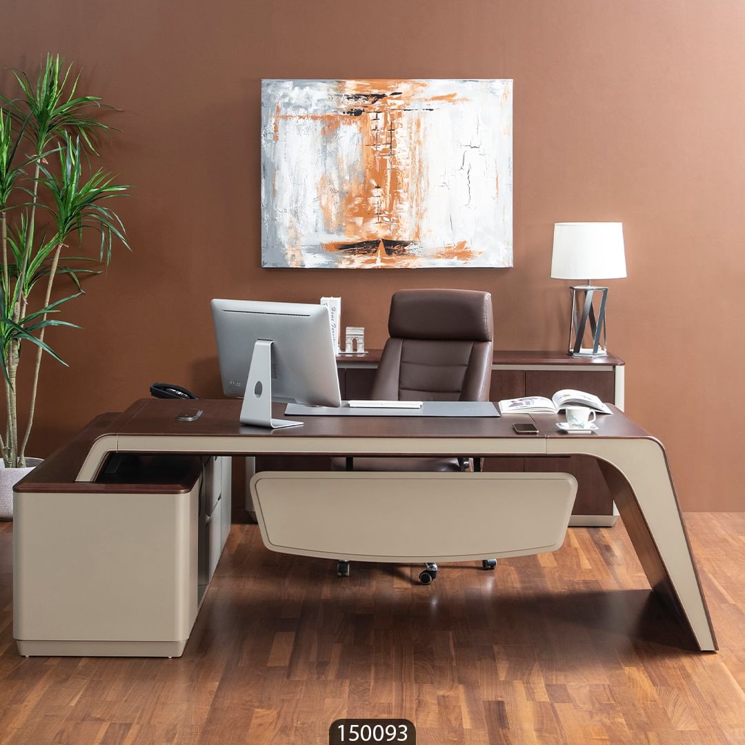 Bring Warmth to Your Workspace - Inspiring Brown Desk Office Decor Ideas