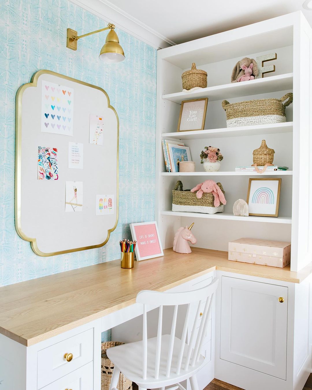 Teen Sanctuary - Corner Desks That Inspire Creativity