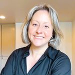 Maximize Workspace with Minimalism - Smart Small Desk Layout Adjustments