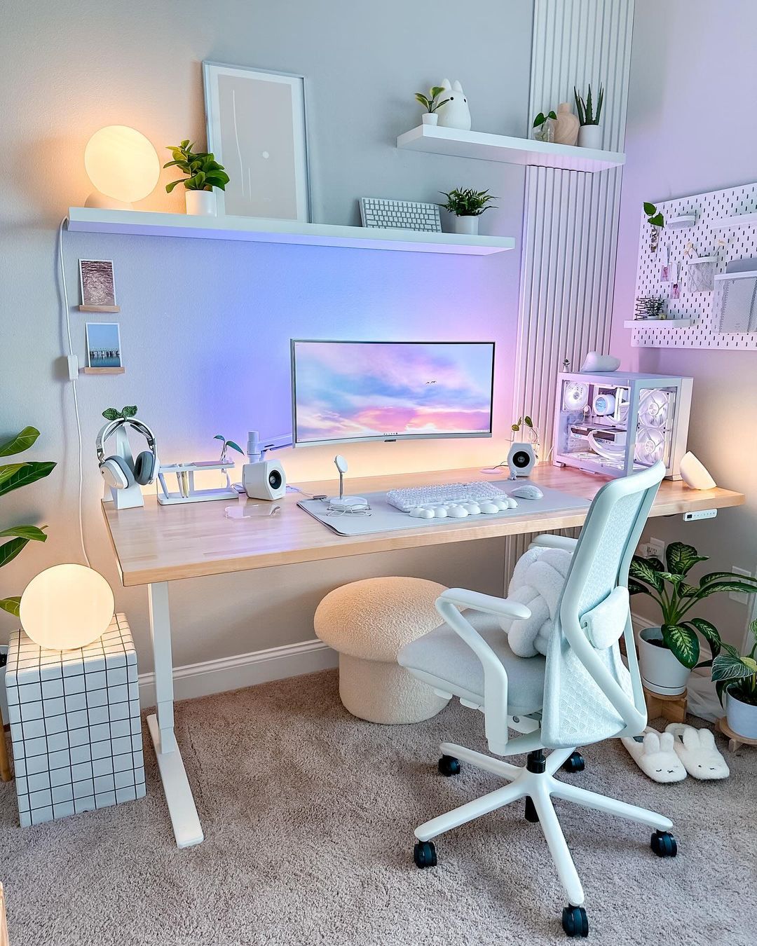 Revamp Your Workspace - Fresh Ideas for Personalized Desk Decor